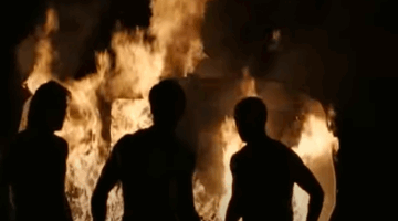 Vjerovatno najjača muzička scena u istoriji kinematografije je ona kad Mickeyu živa izgori mama dok u pozadini svira ‘anđeo’