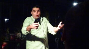 Teatar iskrenosti: Stefan Simić i oktobarska noć u Sarajevu